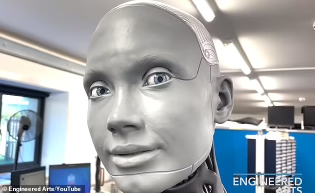 全球最顶级人形机器人：会眨眼、抿嘴、皱眉和微笑